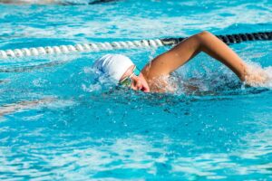 freestyle-swimming-kick-technique-Swim-Time-Log-1